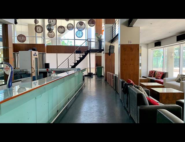 410M² RETAIL TO LET IN POINT WATERFRONT